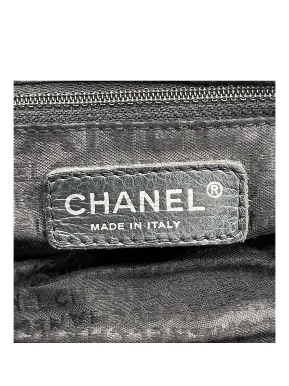 CHANEL Vintage Quilted Caviar Leather Shoulder Bag